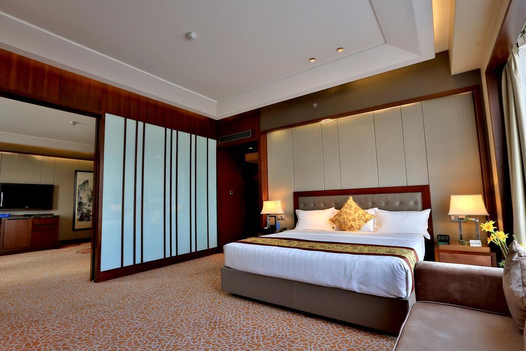 The Longemont Shenyang Hotel Exterior photo