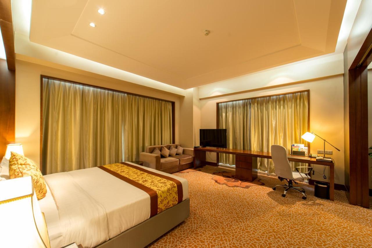 The Longemont Shenyang Hotel Exterior photo